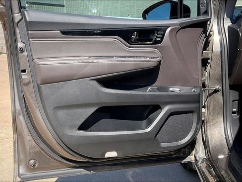 Used 2021 Honda Odyssey Touring image 23