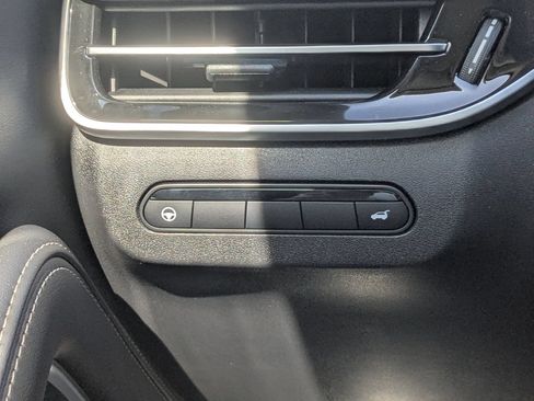 Used 2025 INFINITI QX60 Luxe AWD/4WD image 16