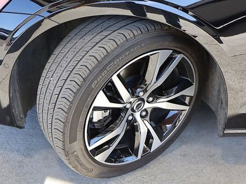 Used 2024 Volvo S60 B5 Plus image 41