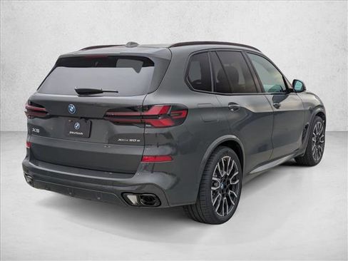 Used 2026 BMW X5 xDrive50e AWD/4WD image 2