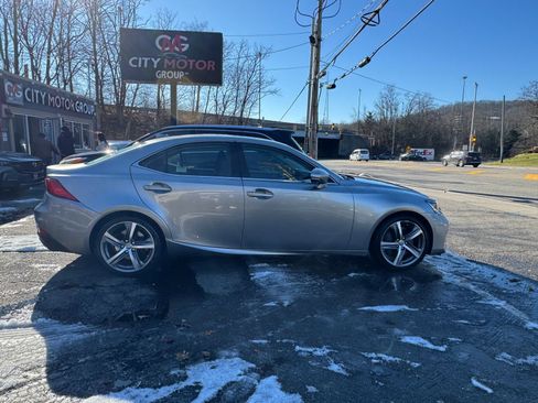 Used 2018 Lexus IS 300 AWD image 6