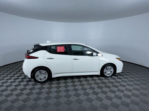 Certified 2025 Nissan Leaf S FWD image 9