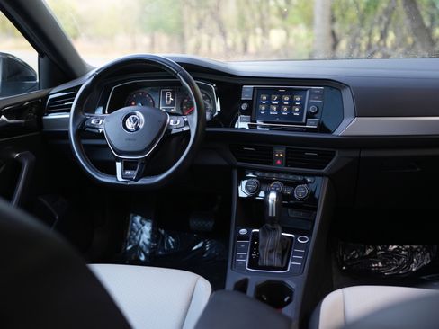 Used 2020 Volkswagen Jetta R-Line image 27