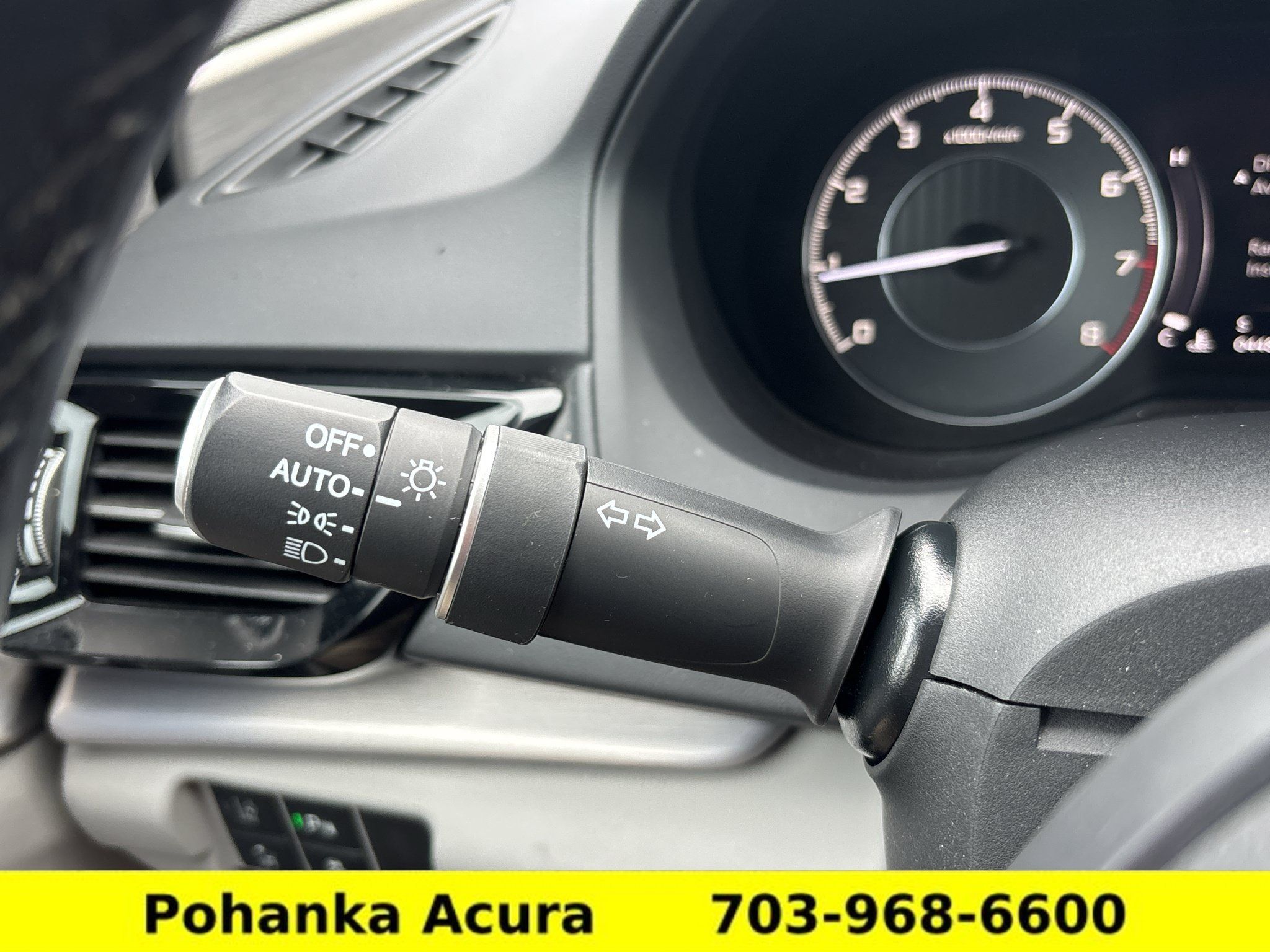 Used 2019 Acura RDX w/ Technology Package AWD/4WD image 7