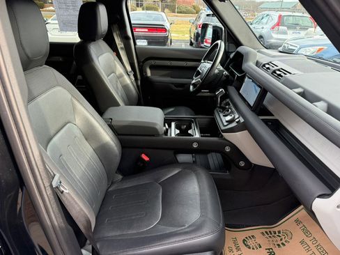 Used 2022 Land Rover Defender 110 X-Dynamic SE image 27