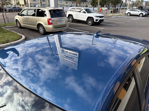 Used 2023 Dodge Charger SXT w/ Blacktop Package image 10