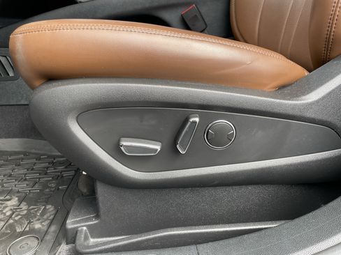 Used 2023 Lincoln Nautilus Reserve w/ Equipment Group 201A image 16