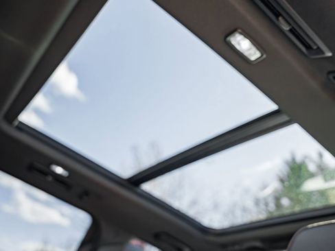 Used 2023 Chevrolet Tahoe High Country image 41