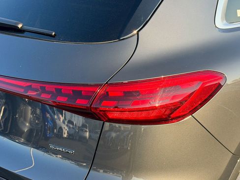 Used 2025 Audi Q5 Premium Plus w/ Premium Plus image 7