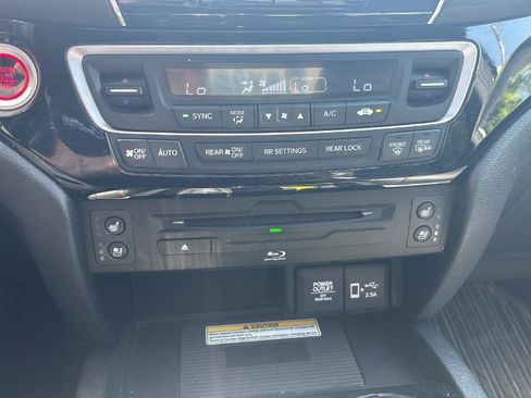 Used 2021 Honda Pilot Black Edition image 15