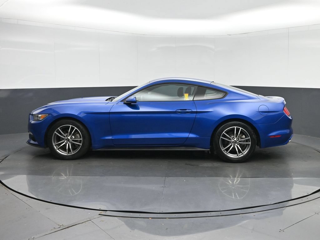 Used 2017 Ford Mustang Coupe RWD image 4