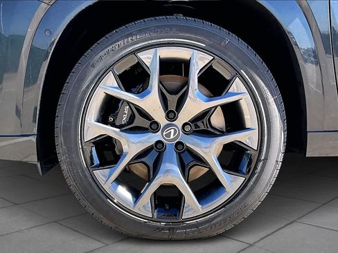 New 2026 Lexus TX 500h AWD image 20
