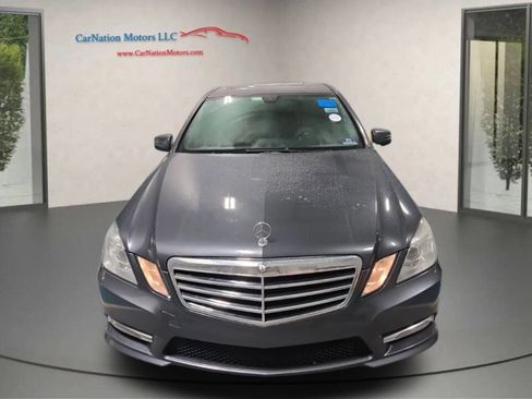 Used 2013 Mercedes-Benz E 350 4MATIC Sedan image 2