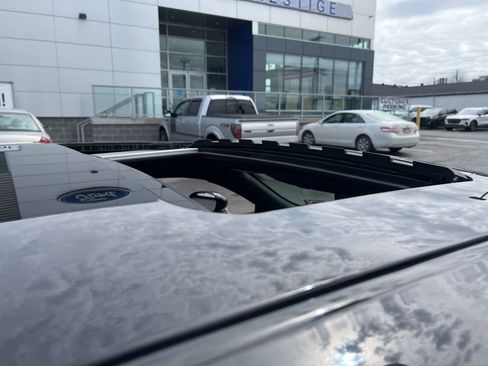 Used 2009 Dodge Challenger SRT8 w/ SRT Option Group II image 34