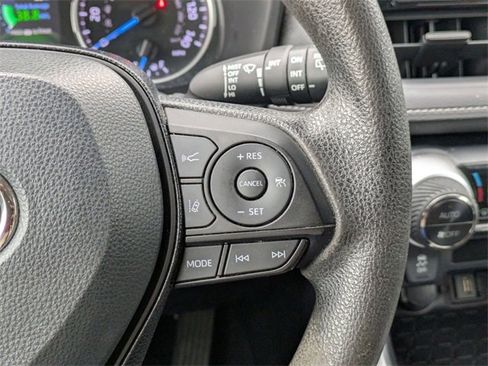 Used 2021 Toyota RAV4 XLE w/ Carpet Mat Package (TMS) image 18