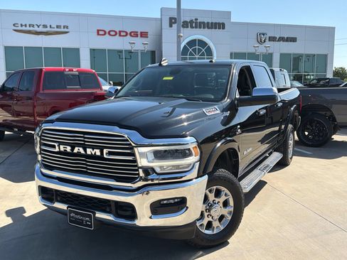 Used 2022 RAM 2500 Laramie AWD/4WD image 1