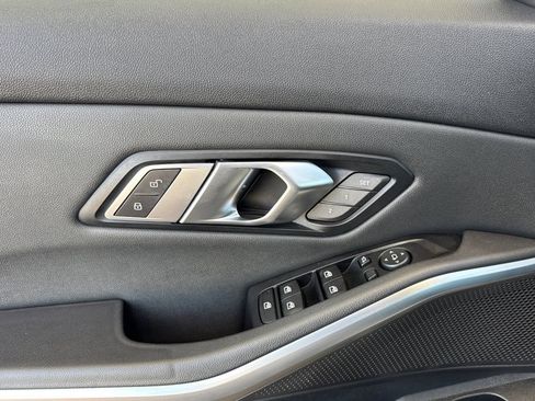 Used 2019 BMW 330i Sedan RWD image 10