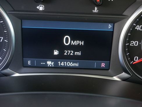 Used 2024 GMC Terrain SLT image 32