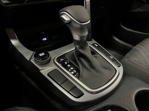 Used 2024 Kia Seltos LX image 11