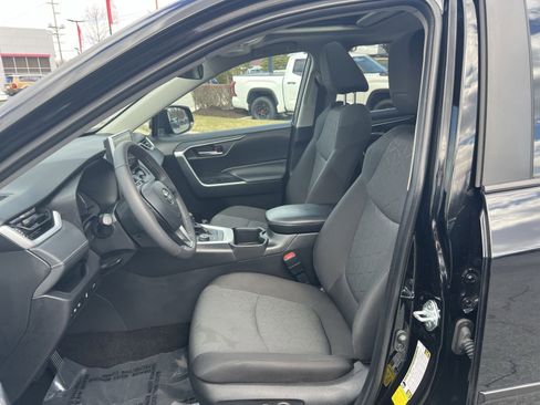 Used 2024 Toyota RAV4 XLE w/ Convenience Package image 13