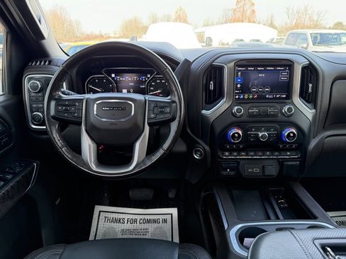 Used 2022 GMC Sierra 3500 Denali w/ Denali Ultimate Package image 21