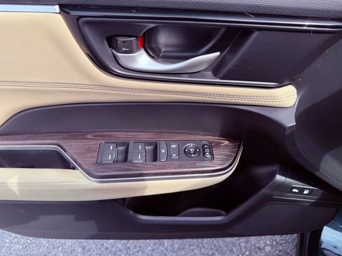 Used 2018 Honda Clarity Plug-In Hybrid image 16