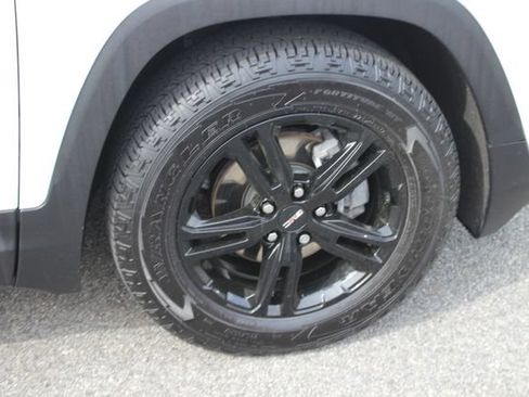 Used 2024 GMC Terrain AT4 w/ Infotainment Package II AWD/4WD image 37