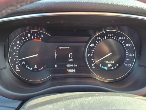 Used 2019 Lincoln MKC Premiere FWD image 23