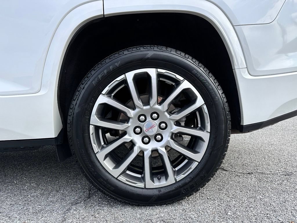 Certified 2023 GMC Acadia Denali w/ Denali Ultimate Package AWD/4WD image 45