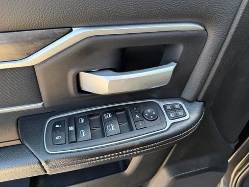 Used 2024 RAM 3500 Big Horn AWD/4WD image 19