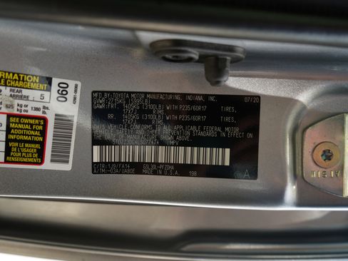 Used 2020 Toyota Sienna L image 42