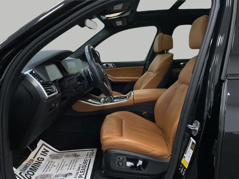 Used 2021 BMW X5 xDrive40i w/ M Sport Package AWD/4WD image 33