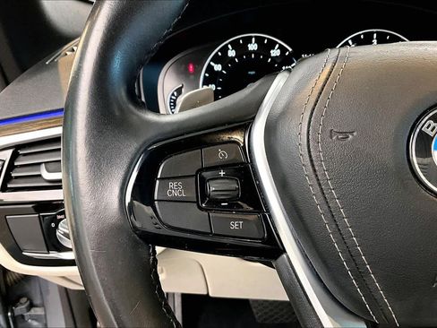 Used 2019 BMW 530i w/ Luxury Seating Package image 23