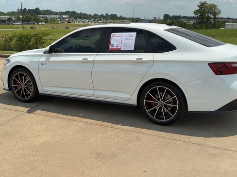 Used 2025 Volkswagen Jetta GLI Autobahn image 5