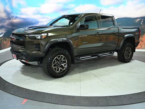 Used 2024 Chevrolet Colorado ZR2 w/ Technology Package image 3