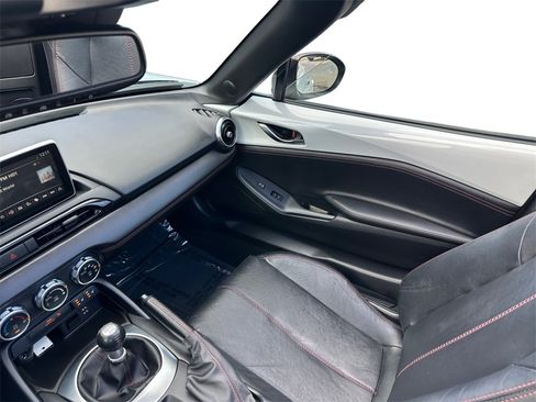 Used 2016 MAZDA MX-5 Miata Grand Touring image 18
