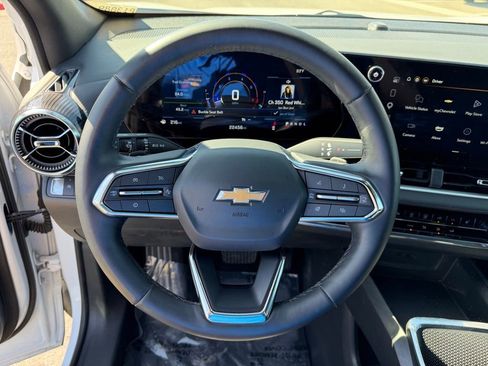 Used 2025 Chevrolet Equinox LT FWD image 22