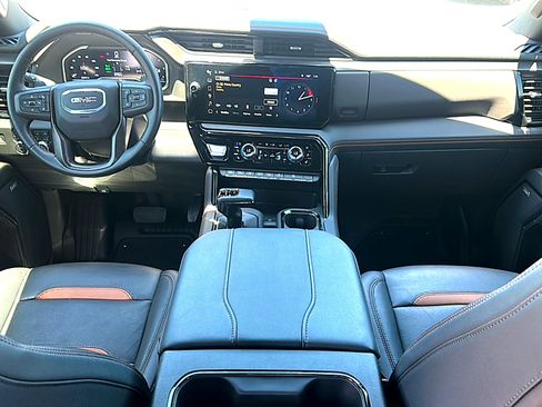 Used 2024 GMC Sierra 1500 AT4 w/ Technology Package AWD/4WD image 21