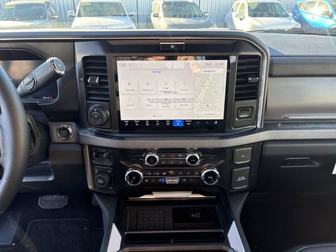 Used 2025 Ford F450 Platinum image 18