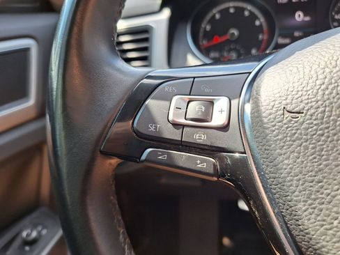 Used 2019 Volkswagen Atlas SE w/ Towing Package FWD image 17