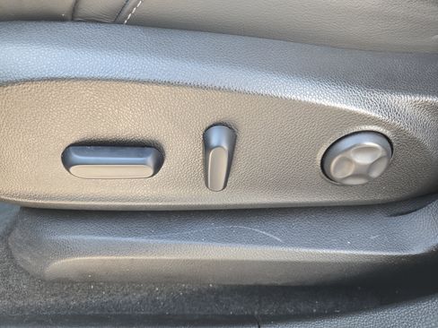 Used 2019 Buick Envision Premium w/ Driver Confidence Package image 14