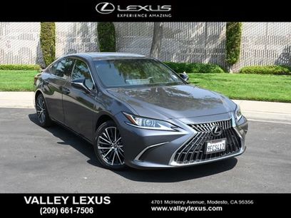 Used 2023 Lexus ES 300h w/ Premium Package
