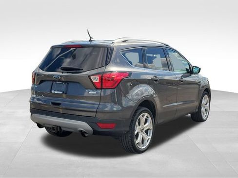 Used 2019 Ford Escape Titanium FWD image 3