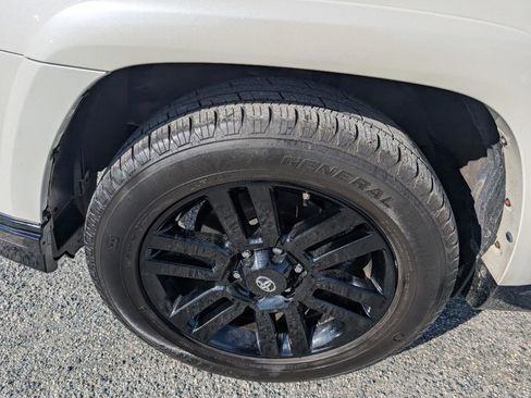 Used 2019 Toyota 4Runner Limited AWD/4WD image 12