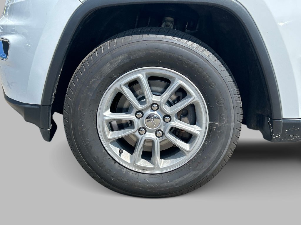 Certified 2020 Jeep Grand Cherokee Laredo AWD/4WD image 9