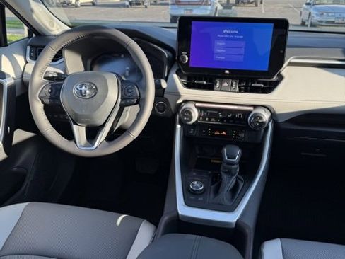 Certified 2025 Toyota RAV4 Limited image 32