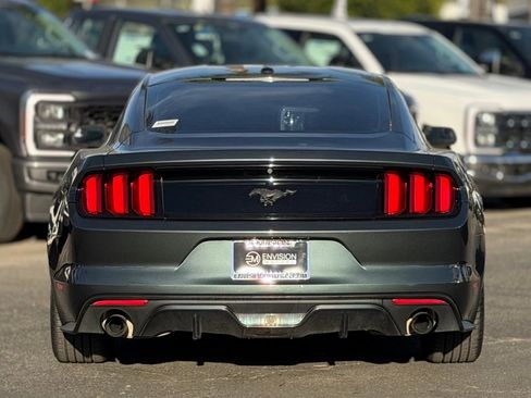 Used 2016 Ford Mustang Premium image 7