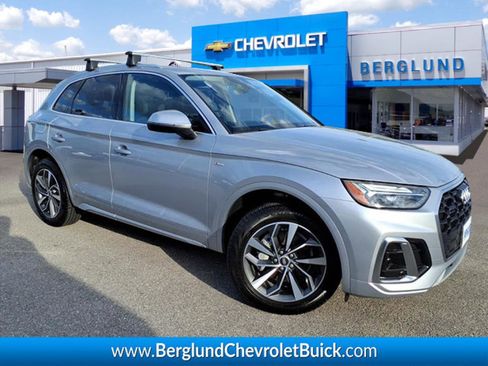Used 2023 Audi Q5 2.0T Premium w/ Convenience Package AWD/4WD image 1