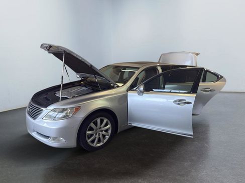 Used 2007 Lexus LS 460 image 10