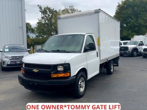 Used 2016 Chevrolet Express 3500 image 1